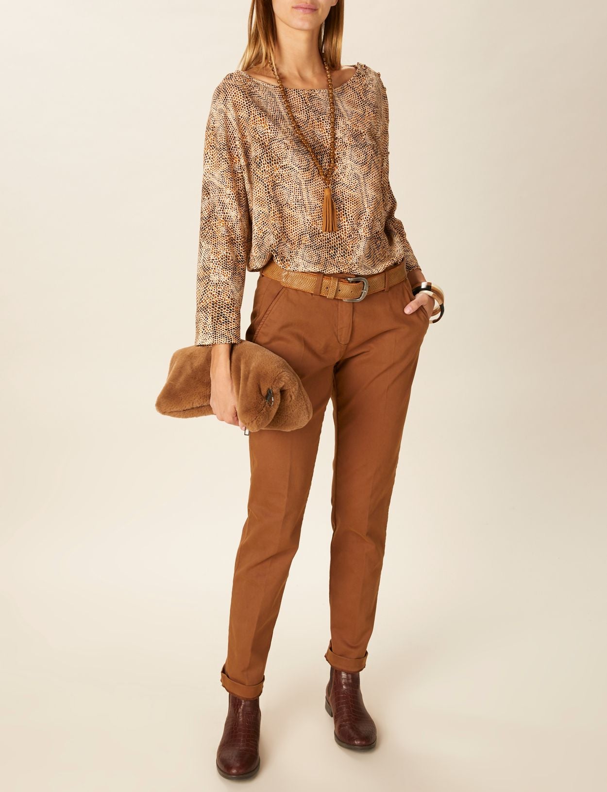 Vrouw Bootnek Popover Shirt In Bruin