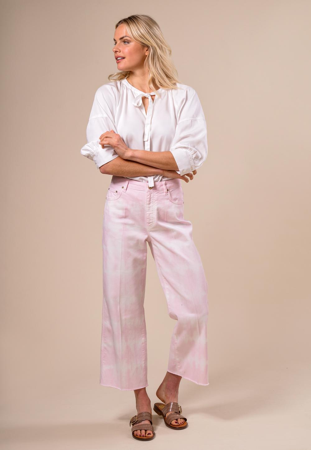 Mid waist 5 pocket pants in Pink