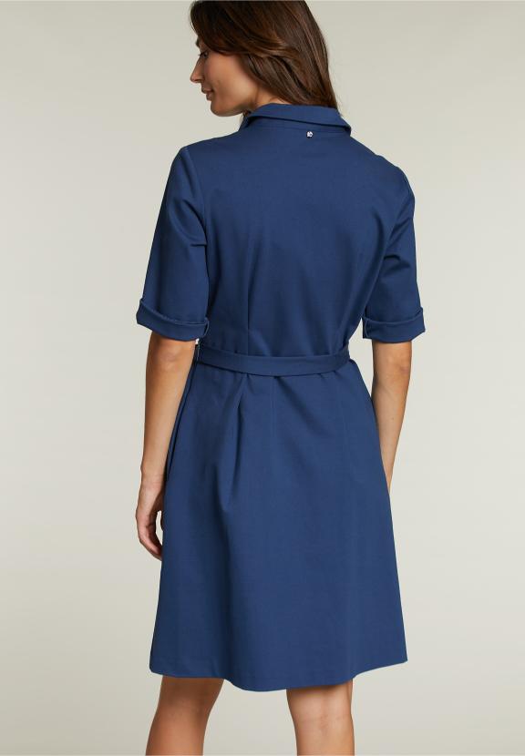 Robe bleue avec ceinture et manches 3/4